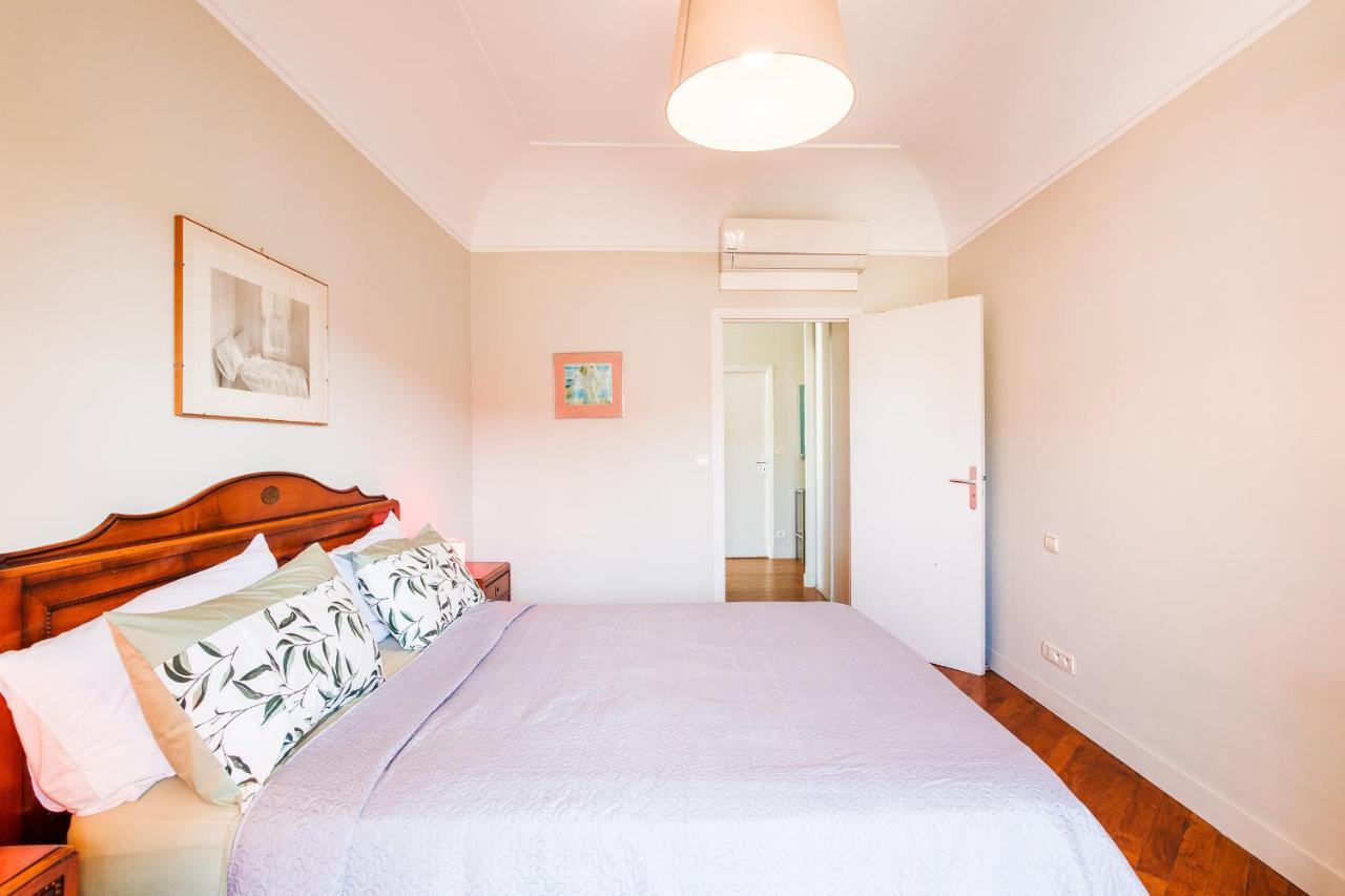 Lung Arno Ap4300 By Riviera Holiday Homes Nisa Exterior foto